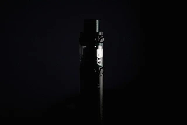 geek vape device anatomy showing battery pod coil airflow and mouthpiece